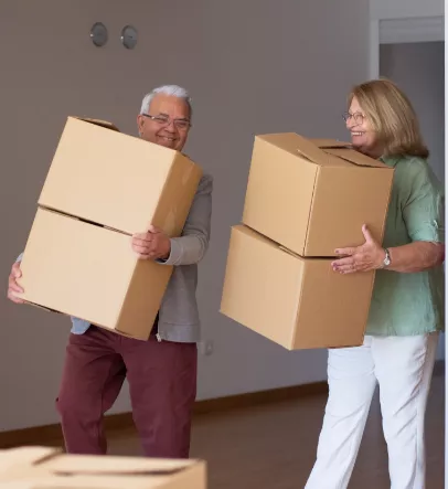 couple moving to new apartment